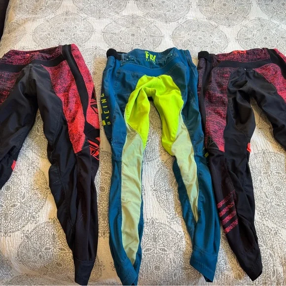 Fly BMX Youth Racing Gear with Red and Black Accents - Picture 5 of 5